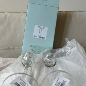 Lenox toasting flute set of 2, Clear, capacity 6 oz, height 10.5”.